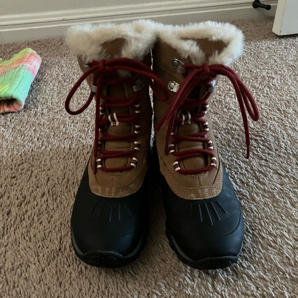 Women’s Merrell Yokota Polar in tobabcco winter boots